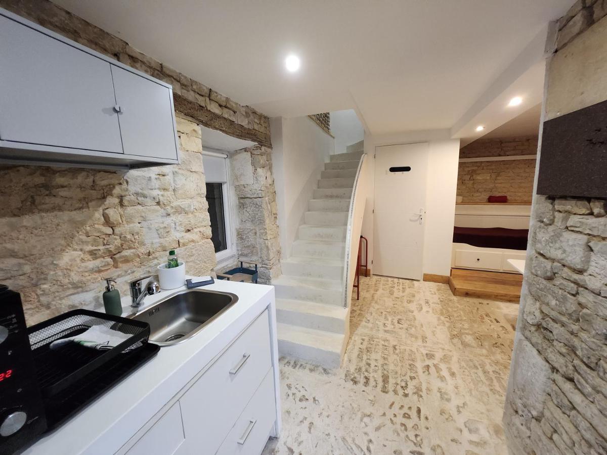 Appartamento La P'tite Écurie Saint-Jean-de-Liversay Esterno foto